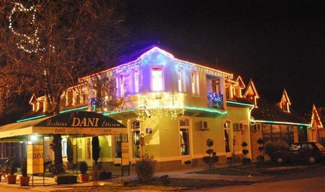 Eco Rural Tourism Association Skorenovac Hotel Exterior photo